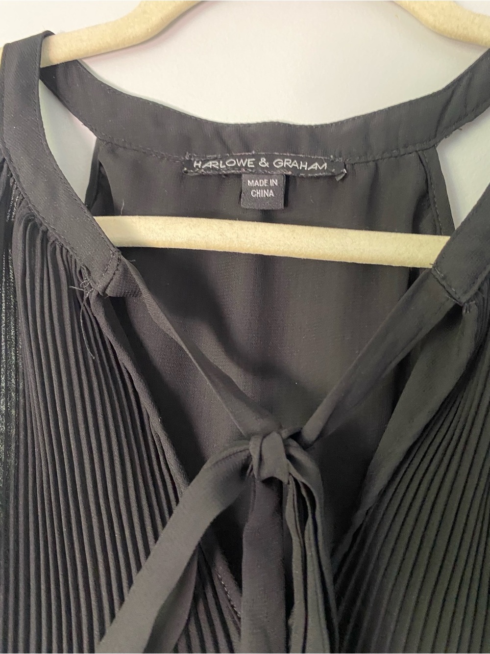 Harlowe & Graham Black Pleated Tie Front Sleeveless Dress Size M - Picture 3 of 7